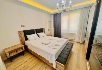 VIP DA  RE SU  T has Balcony rooms