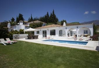 Fantastic renovated villa annex has Balcony rooms