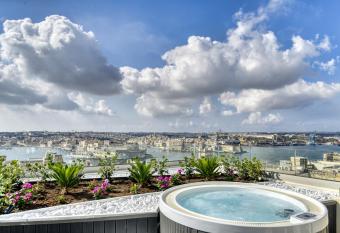 Palazzo Ignazio allows 18 year olds to book a room