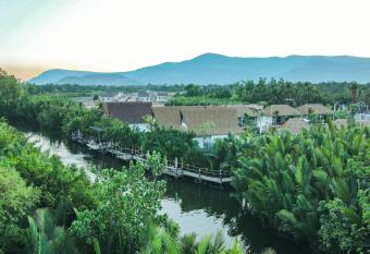 RiverTree Villa & Resort has Balcony rooms