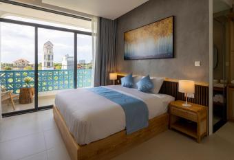 The Stay Saigon Riverfront has Balcony rooms