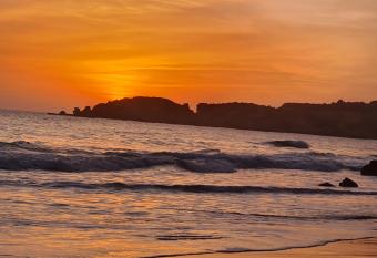 Quinta Omorka Cottage has rooms with a private hot tub