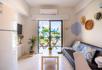 Sea Breeze 1-BR Apt in Pyla allows 18 year olds to book a room