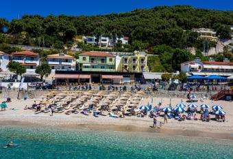 Olympia House has Balcony rooms
