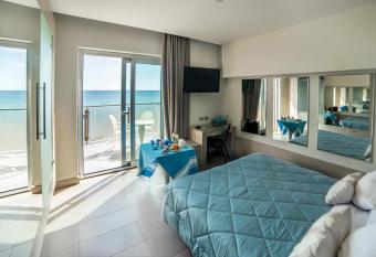 Smy Aran Blu Roma Mare has Balcony rooms