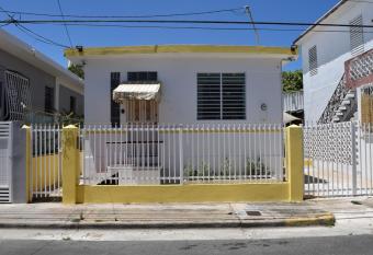 La Casita de Rafa allows 18 year olds to book a room