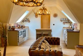 TreeTops allows 18 year olds to book a room