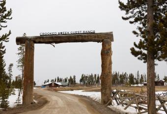 Crooked Creek Guest Ranch has Balcony rooms