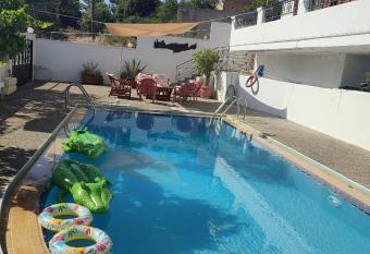 VILLA ANNA has Balcony rooms