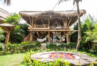 Magic Hills Bali - Magical Eco-Luxury Lodge allows 18 year olds to book a room
