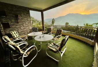 Hotel Sky Mount has Balcony rooms