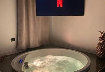 NM Luxury Suites allows 18 year olds to book a room