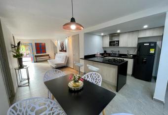 Apartamento Moderno, Ubicacion Perfecta, a media calle del Malecon y Embalse allows 18 year olds to book a room