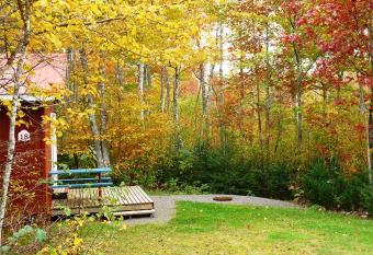 New Glasgow Highlands Campground cabins has Balcony rooms