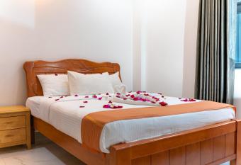 White Beach Holiday has Balcony rooms