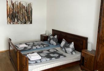 Privat Arpartment allows 18 year olds to book a room