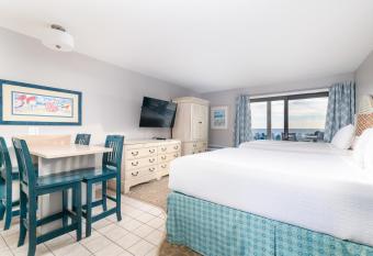 Sandbars Inn II has Balcony rooms