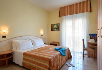 Hotel Elisir allows 18 year olds to book a room