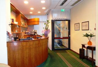 Hotel Select has Balcony rooms