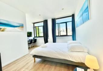 Centre ville - Au calme - Appartements Deluxe - Tout confort - Lumineux - Internet haut d  bit Fibre - NOUVEAU allows 18 year olds to book a room