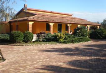 Luna & Sole allows 18 year olds to book a room