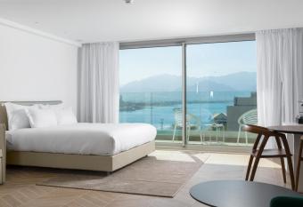 AKOYA HOTEL has Balcony rooms