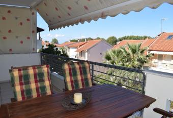 Siviri apartment has Balcony rooms