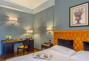 Grand Hotel Villa Politi has Balcony rooms