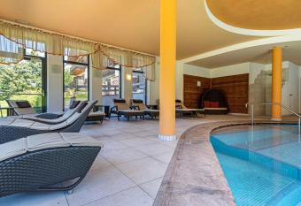 Ferienparadies Sabina L  rche has Balcony rooms