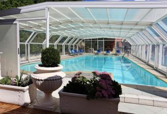 Hotel Astoria has Balcony rooms