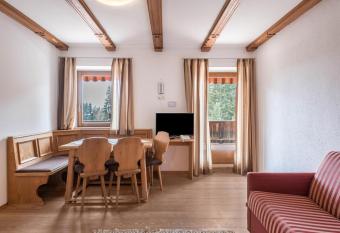 Ferienparadies Sabina Compatsch has Balcony rooms