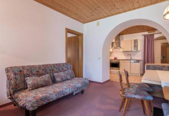 Ferienparadies Sabina Santner has Balcony rooms