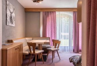 Ferienparadies Sabina Euringer has Balcony rooms