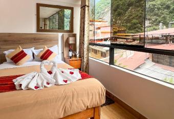 Runas Inn Machupicchu allows 18 year olds to book a room