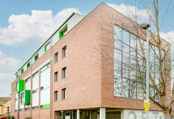 Gohlke L.O.F.T. Apartments allows 18 year olds to book a room