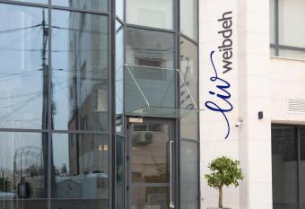 Liv Weibdeh Hotel Suites has Balcony rooms