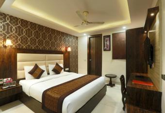 MELFORT BeD & BREAKFAST has rooms with a private hot tub