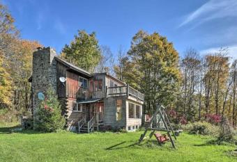 Full Private Home on 32-Acres w/ Stellar Views! has Balcony rooms