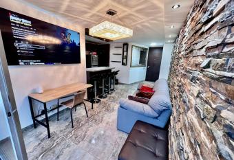 Penthouse Panoramico Medell  n has Balcony rooms