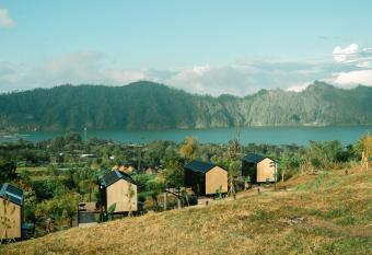 Bobocabin Kintamani, Bali allows 18 year olds to book a room