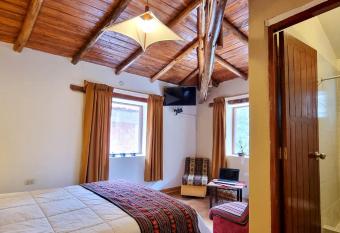 Casa de Ollanta ByB has Balcony rooms