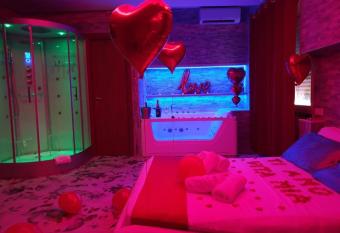 Er Centurione has Smoking rooms