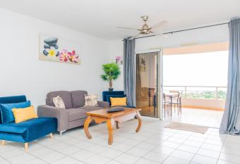 Tiare Apt Jambolana in Punaauia wPool has Balcony rooms