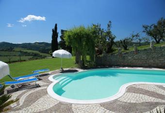 Agriturismo Re Piano has Balcony rooms