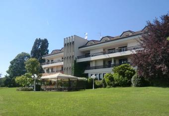 Hotel Bellavista allows 18 year olds to book a room