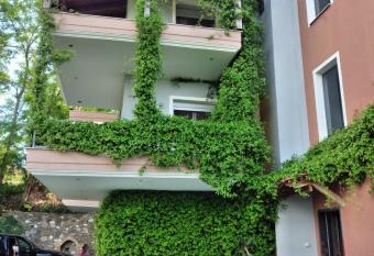 Villa Roosi has Balcony rooms