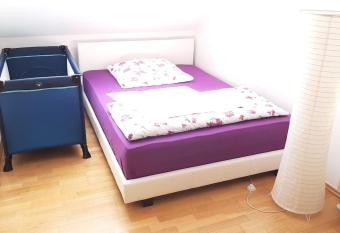 Familienfreundliche Apartments am Park allows 18 year olds to book a room