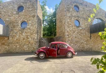 Montaigu Plage has Balcony rooms
