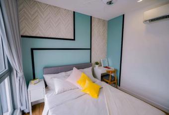 VIVO Suite 3BR Bangsar South MidValley, HomeBrickz has Balcony rooms