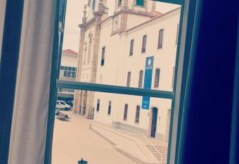 Gra  a Garden Torres Vedras allows 18 year olds to book a room